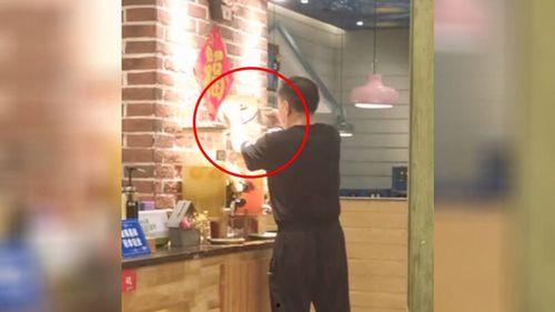 国产女子张腿男子桶视频,国产视频引发热议